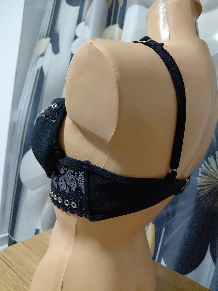 Dantel Detaylı Siyah Gotik Büstiyer - Görsel 4