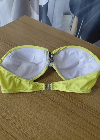 Sarı Düğmeli Strappy Bikini Üstü - Görsel 3