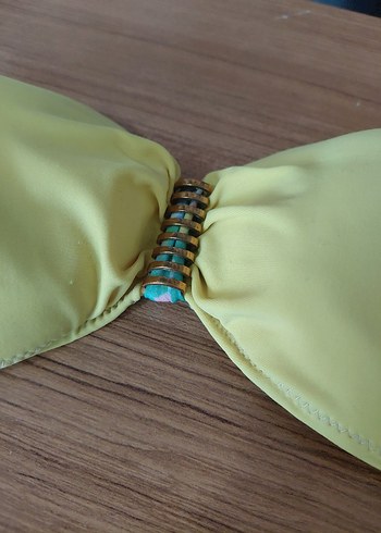Sarı Düğmeli Strappy Bikini Üstü - Görsel 2