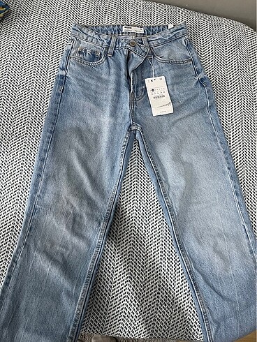 34 Beden çeşitli Renk BERSHKA MOM JEAN PANTOLON