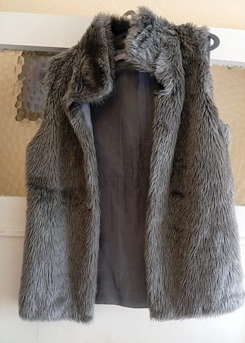 Gri Kürklü Kız Yelek - Görsel 2