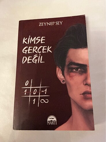 Kimse gerçek değil kitap