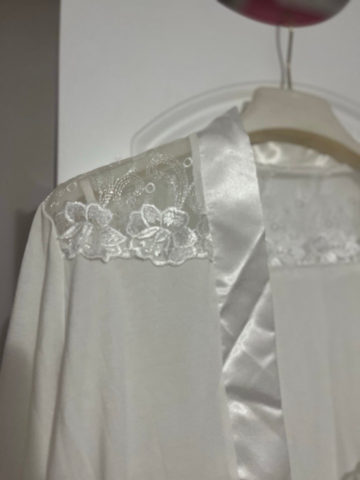 Uzun Beyaz Bohem Nakışlı Kadın Sabahlık - Görsel 4