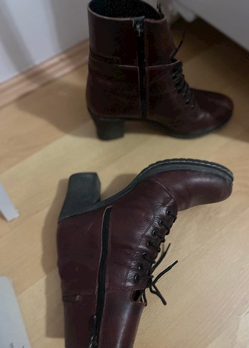 Bordo Deri Tokalı Kadın Bot - Görsel 4