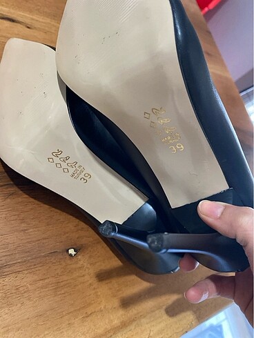 39 Beden siyah Renk Siyah stiletto