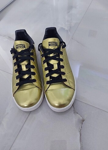 Adidas Kadın spor ayakkabı
