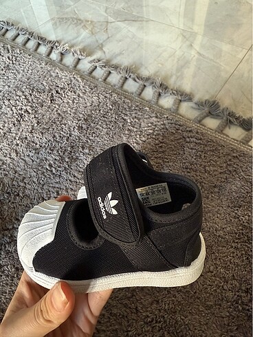20 Beden Adidas sandalet