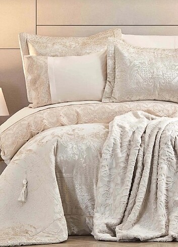 Karaca Home Yatak Örtüsü