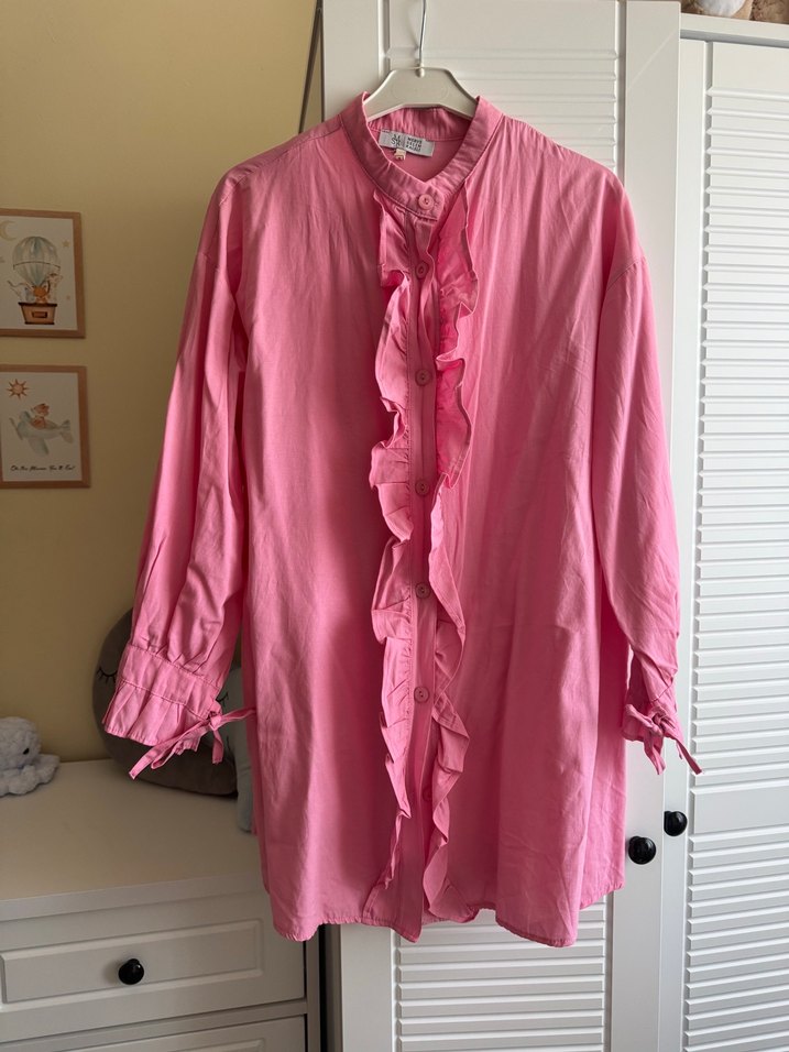 Pembe Gömlek — görsel 3/4