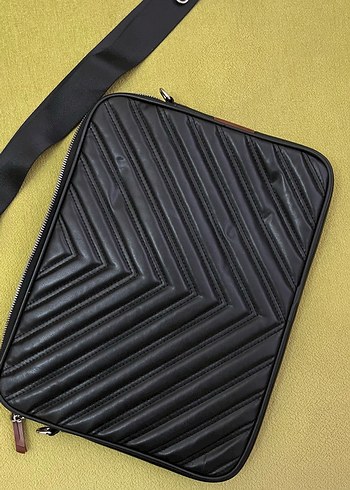 MORCA Siyah Omuz Askılı Laptop Çantası 13-14" - Görsel 3