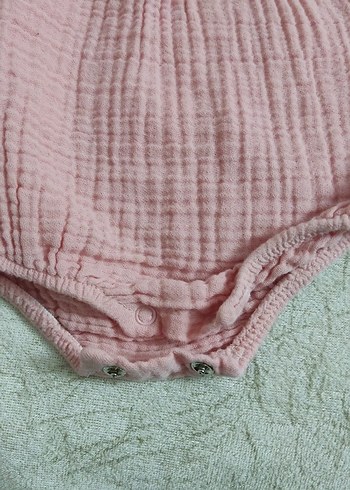 LC Waikiki Nakışlı Fırfırlı Pembe Bebek Tulum