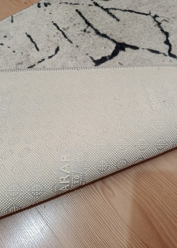 Gri Baskılı Modern Halı - Görsel 2