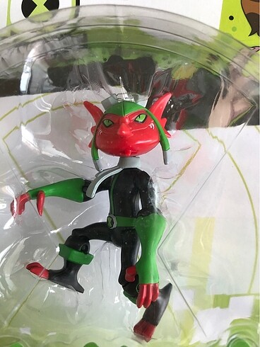  Ben 10 omniverse juryrigg figürü