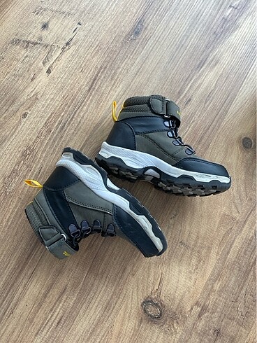 LC Waikiki bot 26 numara