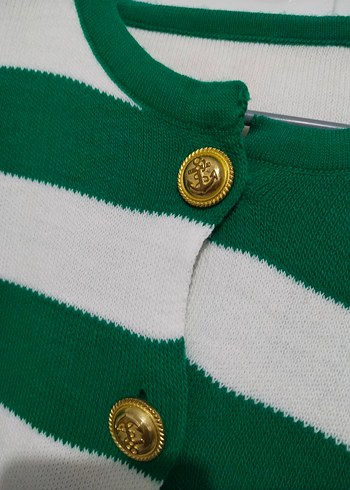 Şık düğmeli yeşil beyaz çizgili kışlık hırka - Görsel 3