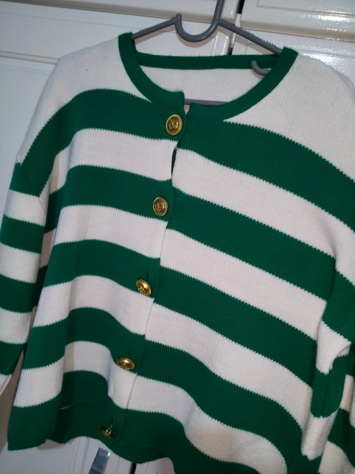 Şık düğmeli yeşil beyaz çizgili kışlık hırka - Görsel 4