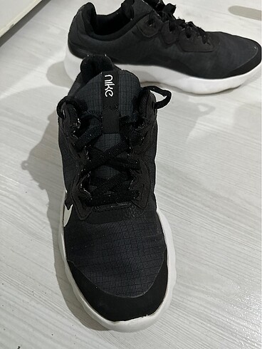 39 Beden Siyah Nike ayakkabı