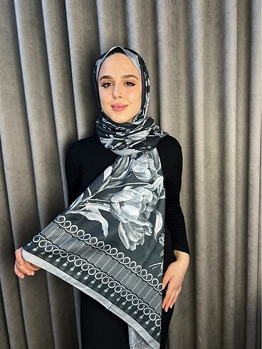 Soft çiçekli şal