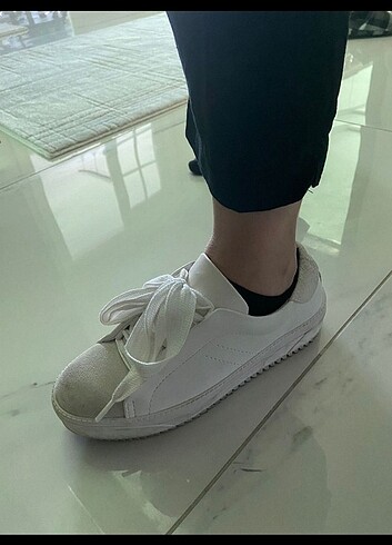 Zara beyaz spor ayakkabı 