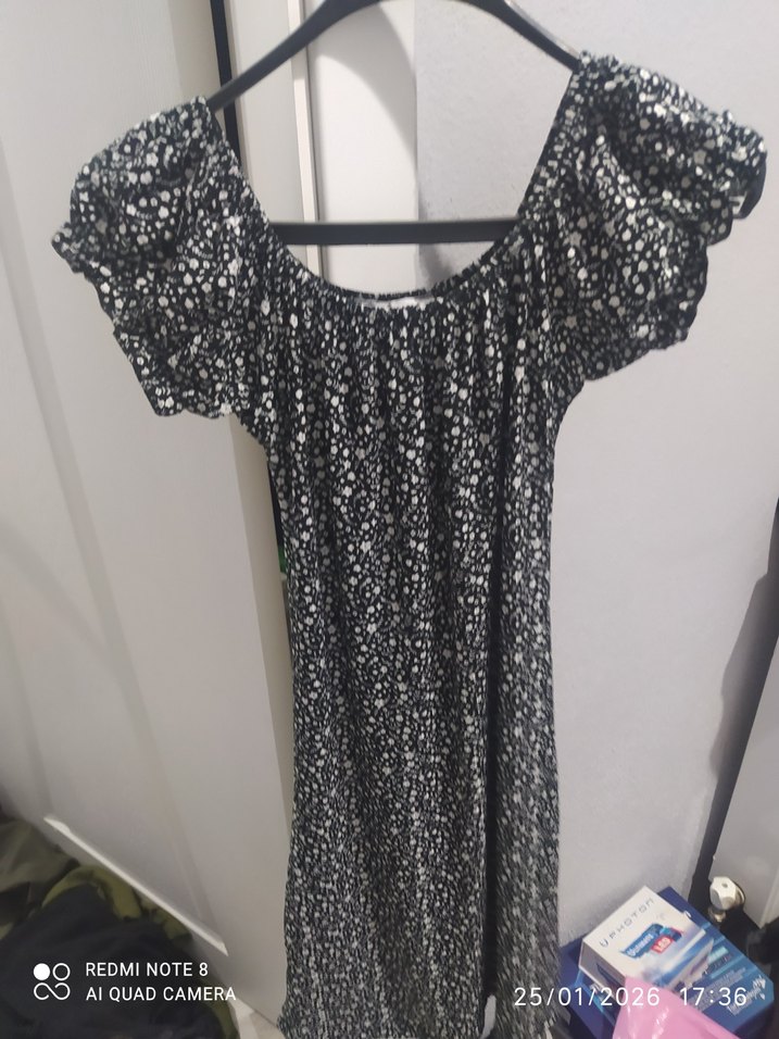 günlük şık bir siyah elbise - Görsel 2