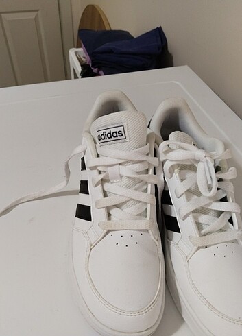 38 Beden beyaz Renk Orijinal bayan spor ayakkabı Adidas 