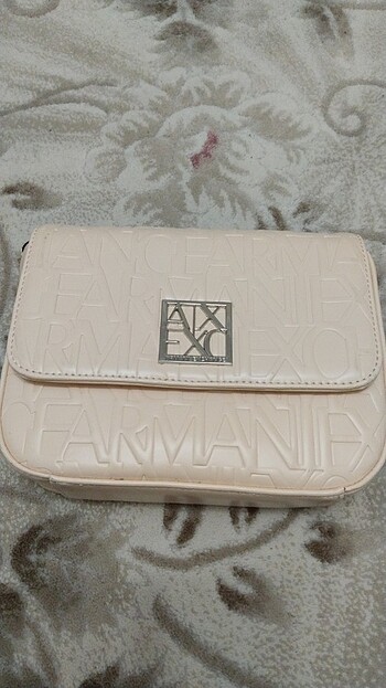 Armani omuz çantası orijinal 