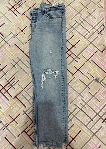 Regular Fit Yırtık Detaylı Midi Boy Kadın Kot Pantolon