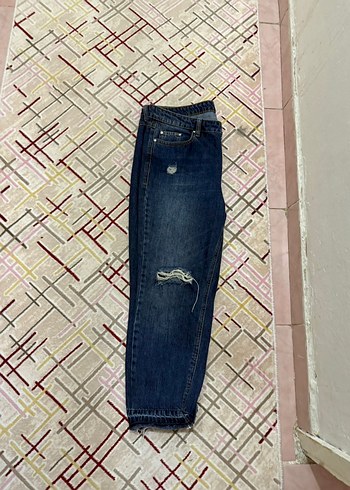 Kemer Detaylı Rahat Kesim Mavi Jean