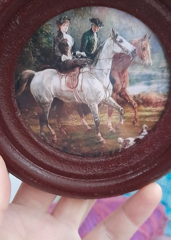 Bordo Yuvarlak Ahşap minik tablo - Görsel 3