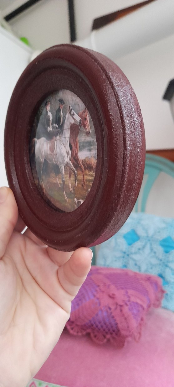 Bordo Yuvarlak Ahşap minik tablo - Görsel 4