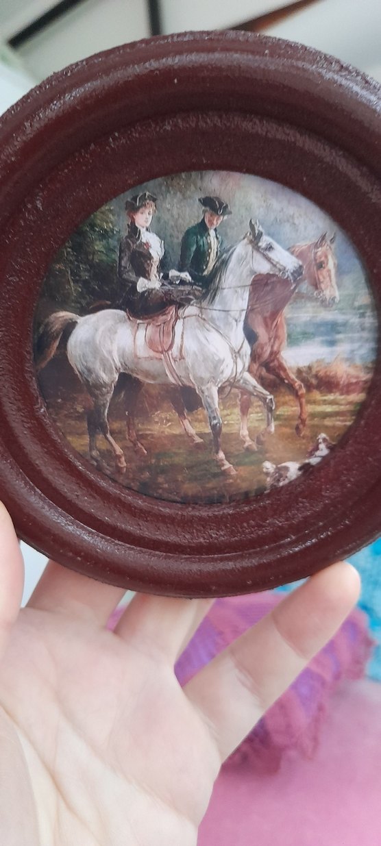 Bordo Yuvarlak Ahşap minik tablo - Görsel 3