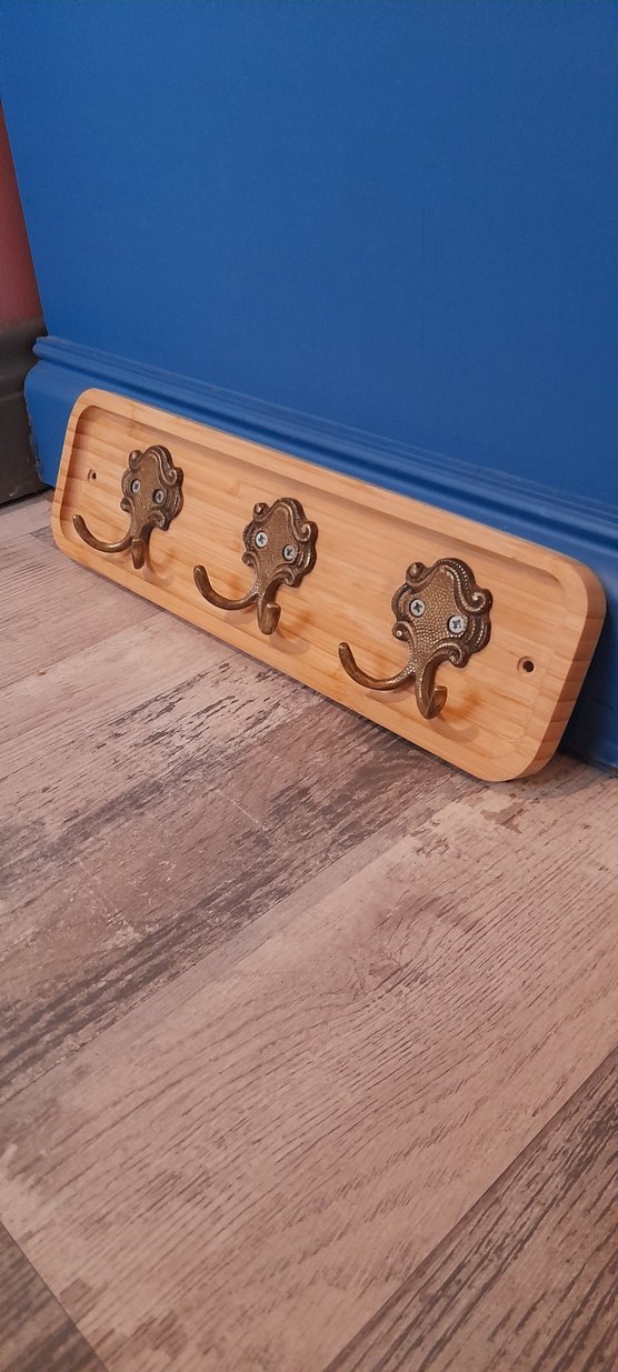 Ahşap ve pirinç Askılık - Görsel 3