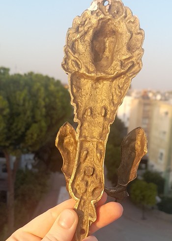 Antika pirinç askılık Aslan başı - Görsel 4