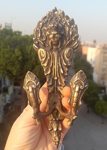 Antika pirinç askılık Aslan başı - Görsel 2