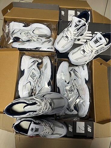 37 Beden beyaz Renk New Balance 530
