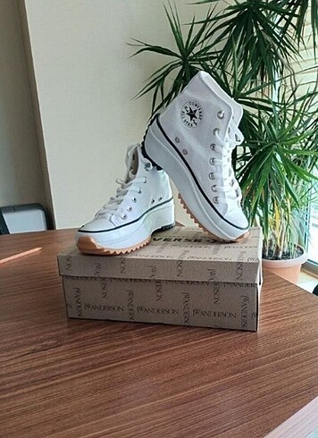 39 Beden Converse Wanderson Run Star