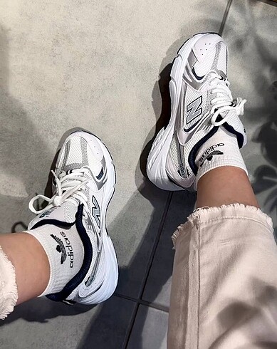 New Balance 530