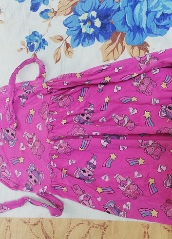 Pembe kız çocuğu elbisesi