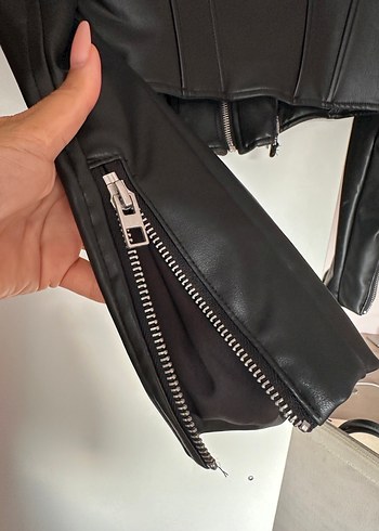 Zara Siyah Deri Gotik Kadın Ceket