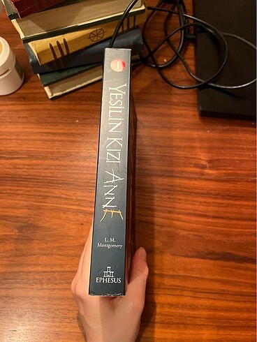  Beden Yeşilin kızı Anne 1.kitap