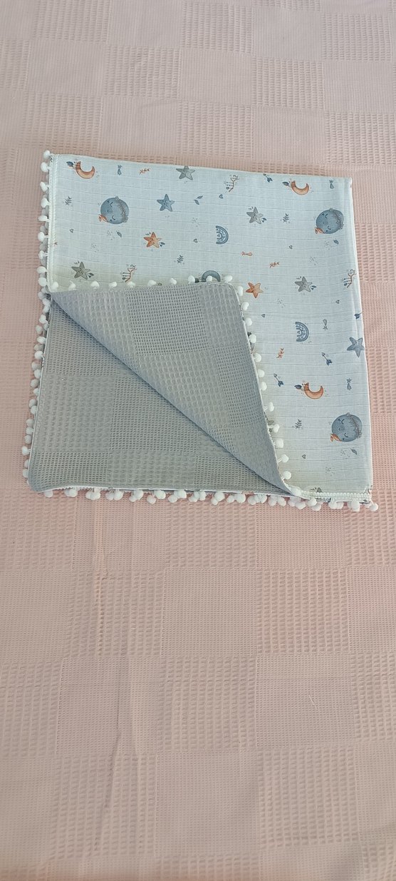 Gri Nakışlı Çocuk Battaniyesi - Görsel 2