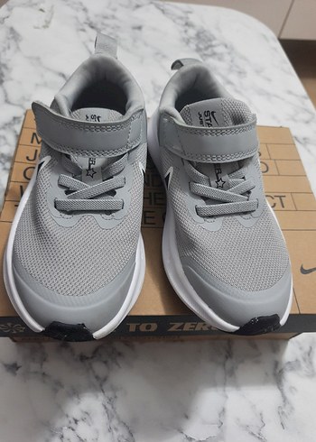 Nike gri Çocuk Spor Ayakkabı