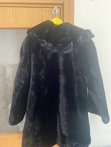 C&A SİYAH KÜRK C&A marka