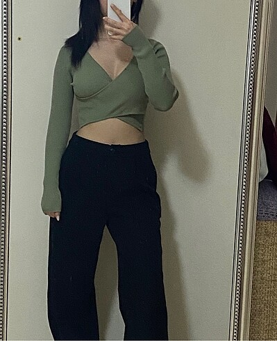 Bershka Uzun Kollu Kruvaze Crop