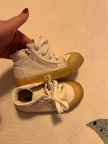 21 Beden beyaz Renk Zara bebek ayakkabı