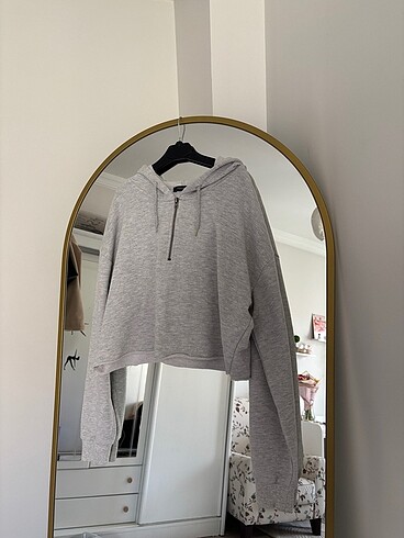 Trendyol & Milla Gri crop sweat