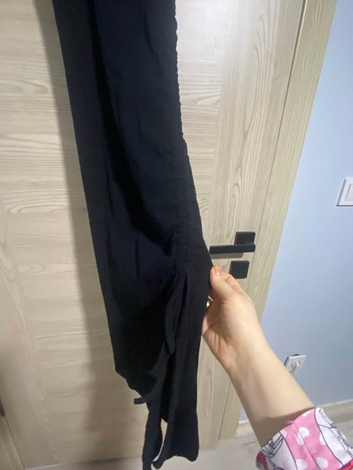 Siyah yuvarlak Yaka Kolsuz Kadın elbise - Görsel 3