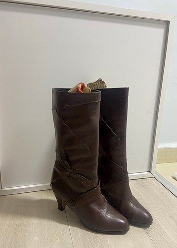 Kahverengi Deri Yılan Desenli Kemerli Diz altı Bot - Görsel 4