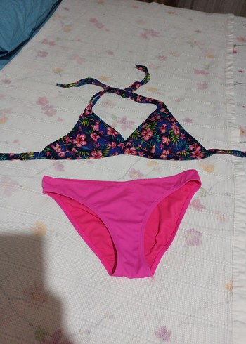 Çiçek Desenli Strappy Bikini Takımı