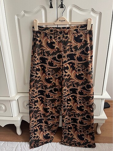 l Beden siyah Renk Zincir desenli vintage pantolon Zara M-L